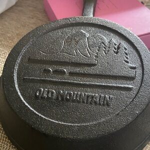 Old Mountain Cast Iron Skillet